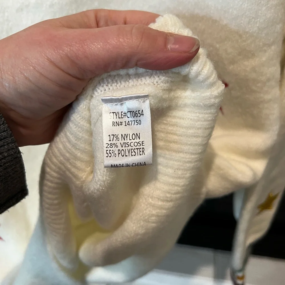 NWOT!!! Cezele Colorful Star Patterned Sweater - Picture 3 of 5